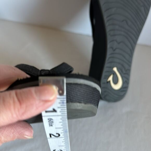 Olukai wedge flip flops- no wear and tear! Perfect Condition! - Picture 9 of 9